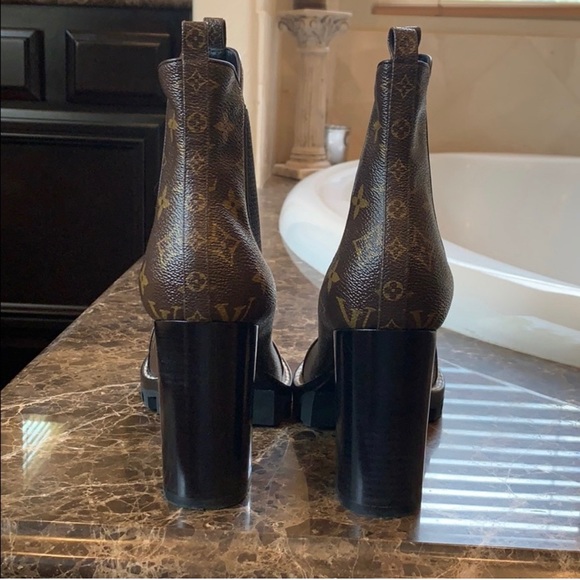 💥NEW Louis Vuitton Booties💥 - Picture 3 of 9